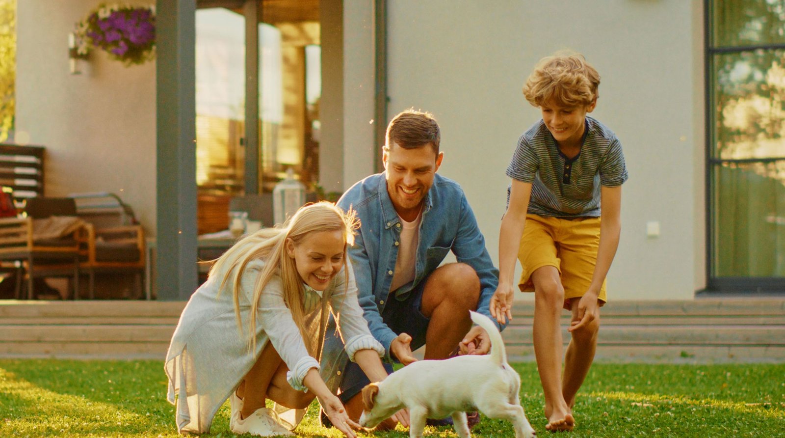 Home 6 alt="Couple reviewing home loan options in Chandler Arizona"